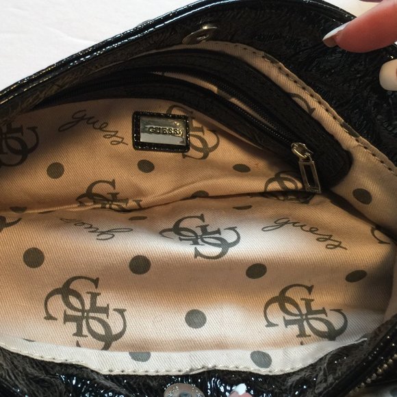 GUESS CROSS BODY NWOT - Picture 5 of 5
